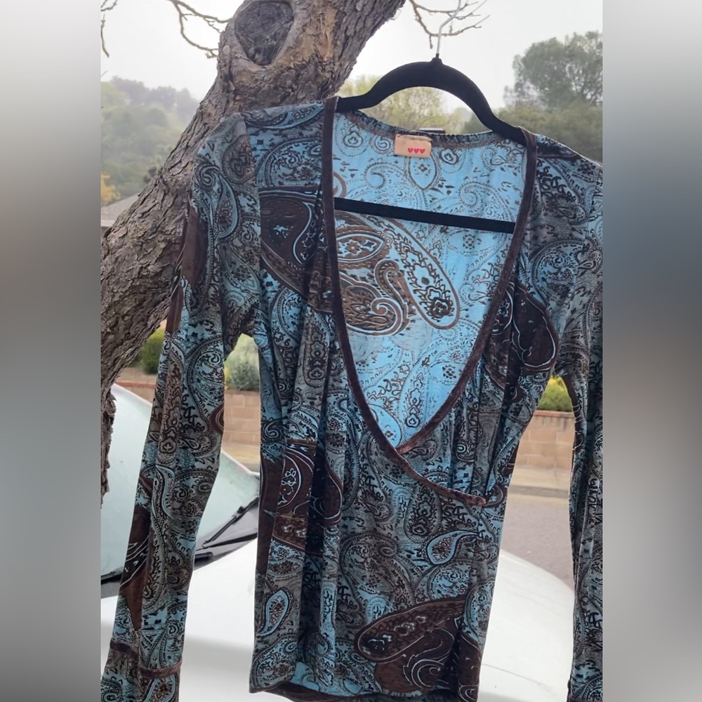 Paisley V-Neck Long Sleeve Top